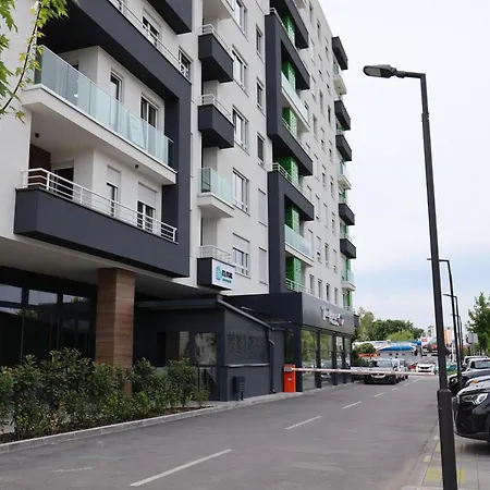 Cascadia Luxury Business - Garden View Apartment