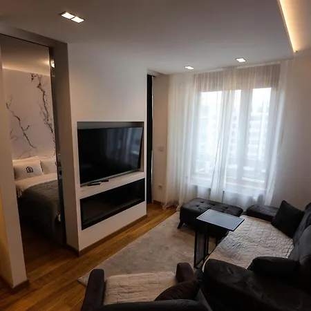 Cascadia Luxury Business - Garden View * Belgrade